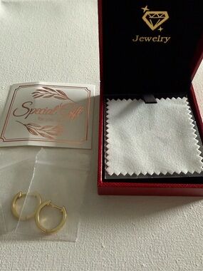NEW Nordstrom Small Gold Huggie Hoop Earrings